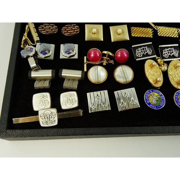Huge Lot of Cufflinks 35 Pairs Vintage and Designer Cuff Links w Tray - Picture 8 of 8